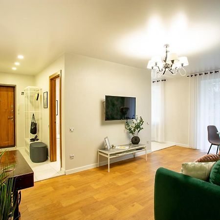 Luxury Apartment With 2 Bedrooms In The City Center Николаев Экстерьер фото