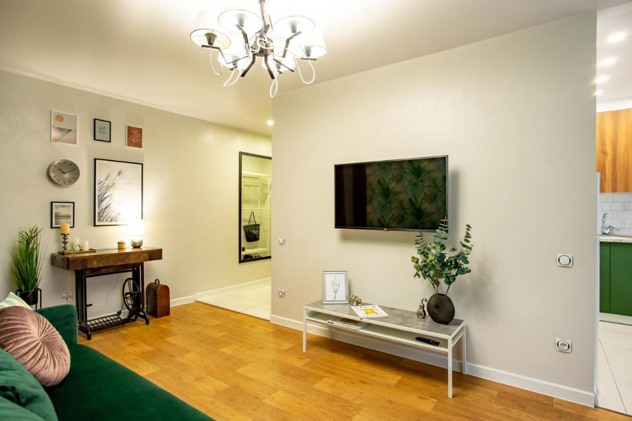 Luxury Apartment With 2 Bedrooms In The City Center Николаев Экстерьер фото