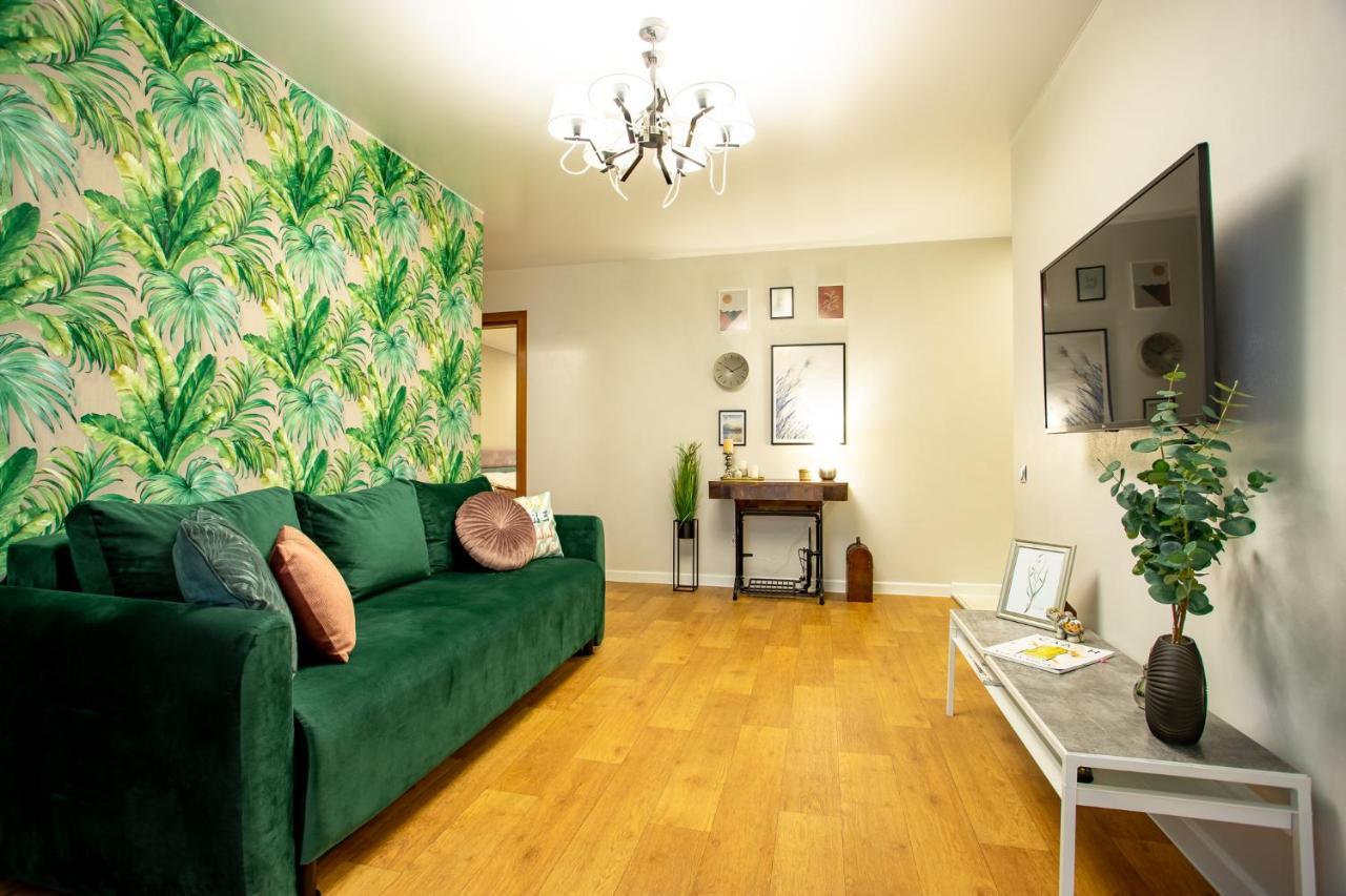 Luxury Apartment With 2 Bedrooms In The City Center Николаев Экстерьер фото
