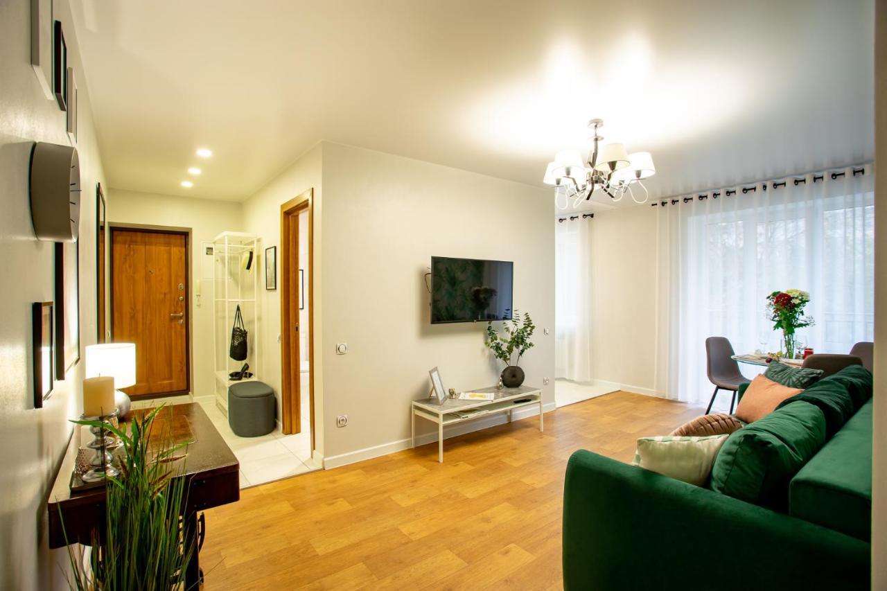 Luxury Apartment With 2 Bedrooms In The City Center Николаев Экстерьер фото