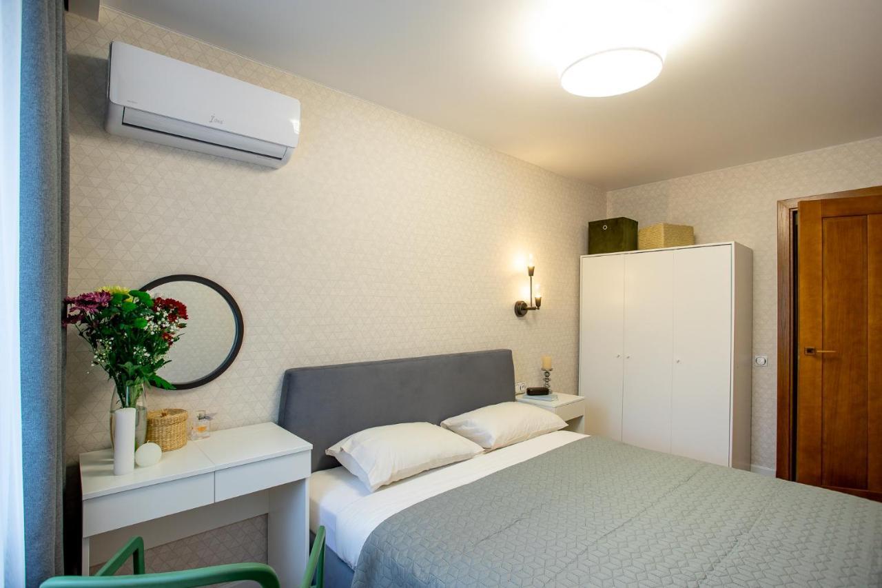 Luxury Apartment With 2 Bedrooms In The City Center Николаев Экстерьер фото