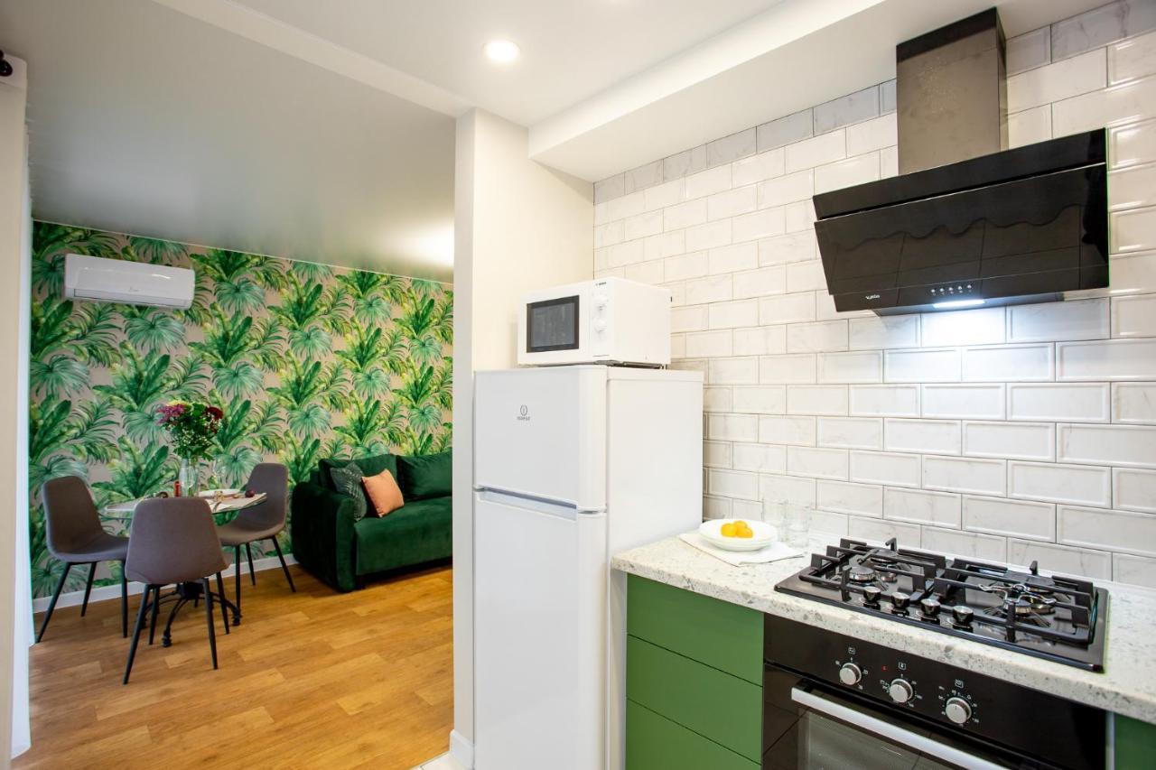 Luxury Apartment With 2 Bedrooms In The City Center Николаев Экстерьер фото
