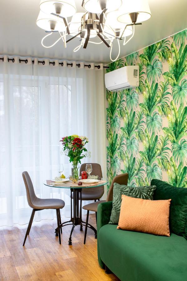 Luxury Apartment With 2 Bedrooms In The City Center Николаев Экстерьер фото
